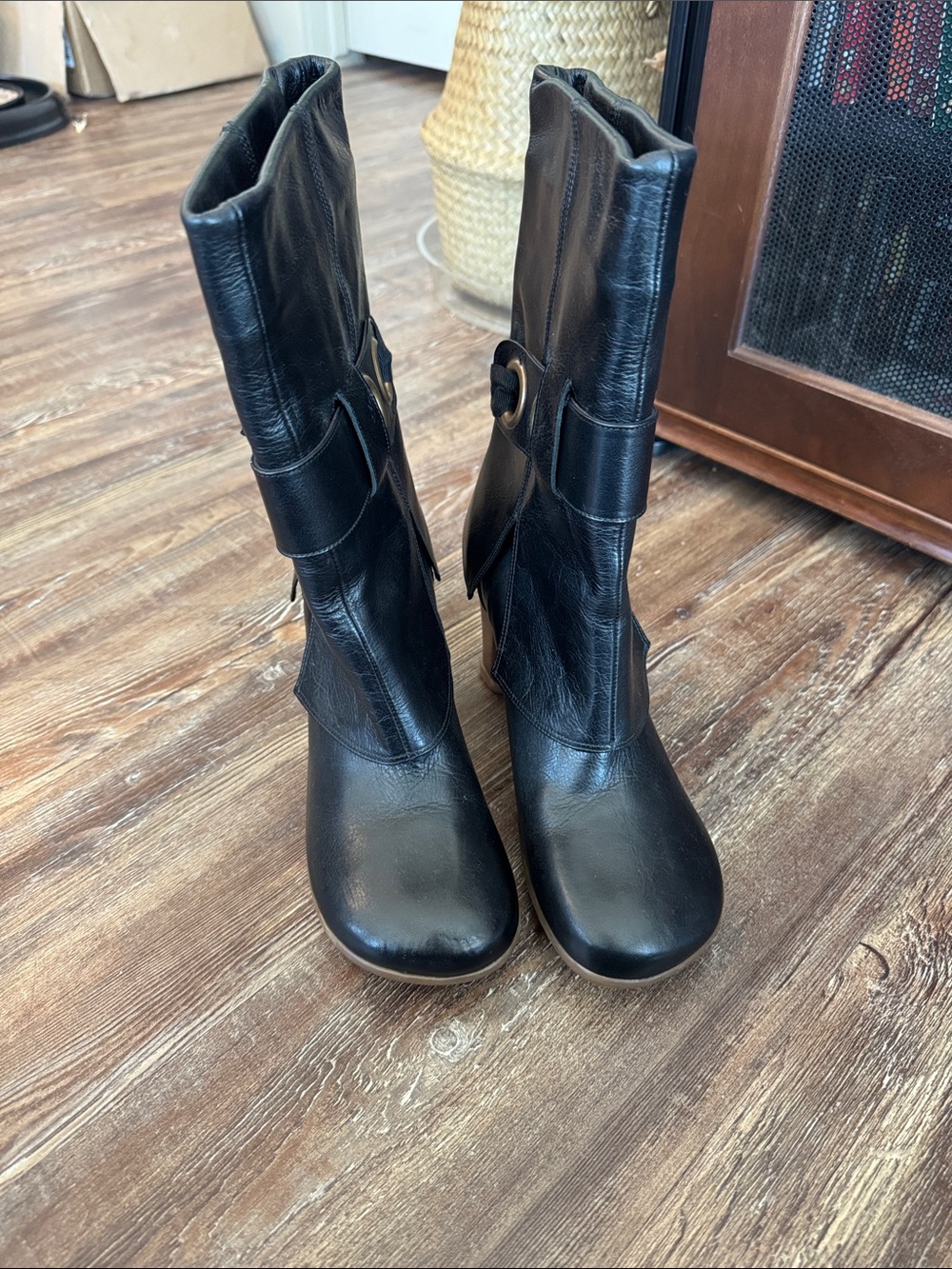 John Fluevog Black Leather Soprano Inge mid calf boots - Picture 2 of 5